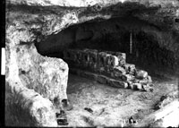Burial vault